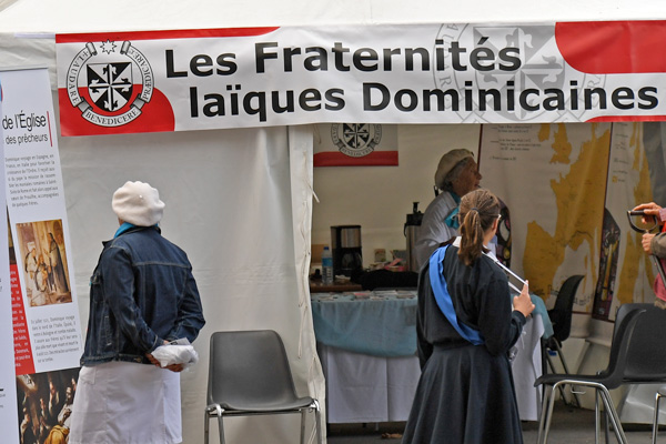 LES FRATERNITÉS LAÏQUES