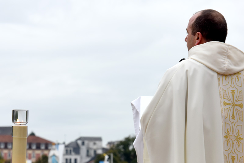 La vie dominicaine, la vocation et le discernement, la formation... En quelques mots, découvrez le chemin à suivre pour rejoindre les dominicains